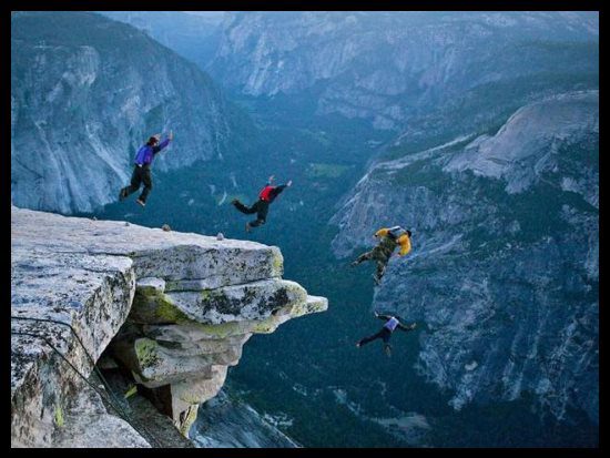 Faire du base jump à Yosemite, aux Etats-Unis