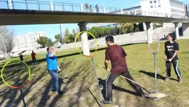 Des balais en cours de sport ? Le Quidditch fait son entrée… et ça surprend tout le monde !
